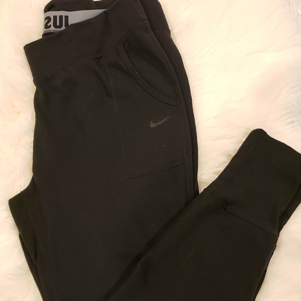 Womens Nike Black Fleece Tapered Sweatpants XL